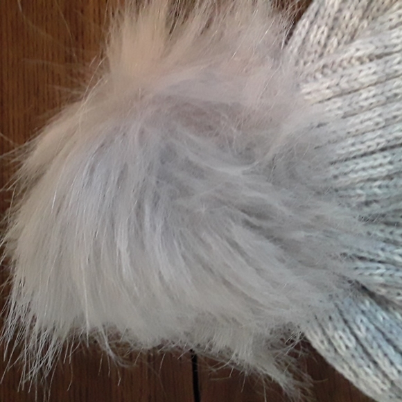 Hat Attack Rib Faux Fur Pom Hat - Picture 6 of 8